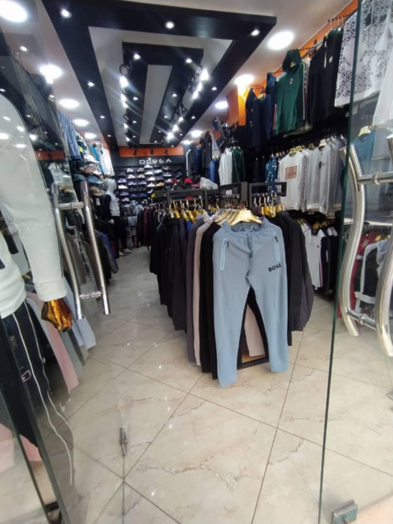  vente d'un local  à belgaid 