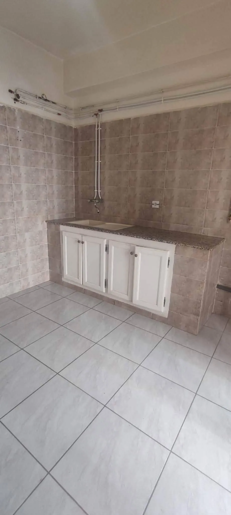 Location d'un appartement  à Hai Belgaid 