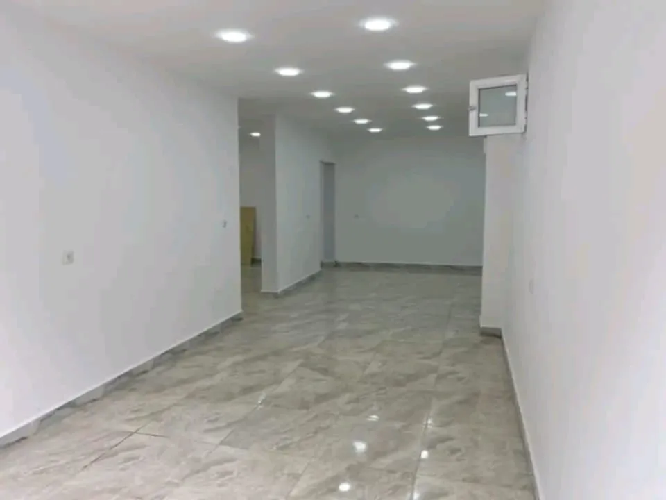 Location locale à Pépinière vers Ardis 