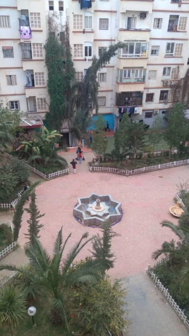  vente d'un appartement  à Hai yasmin2 résidence adem 