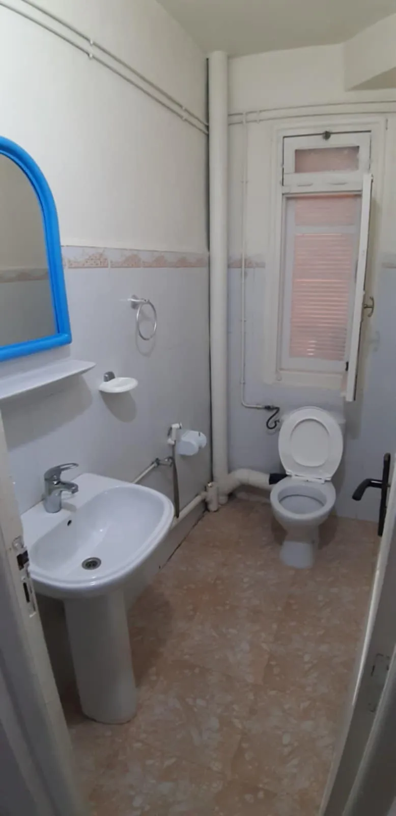  vente d'un appartement   meublé à Akid lotfi 