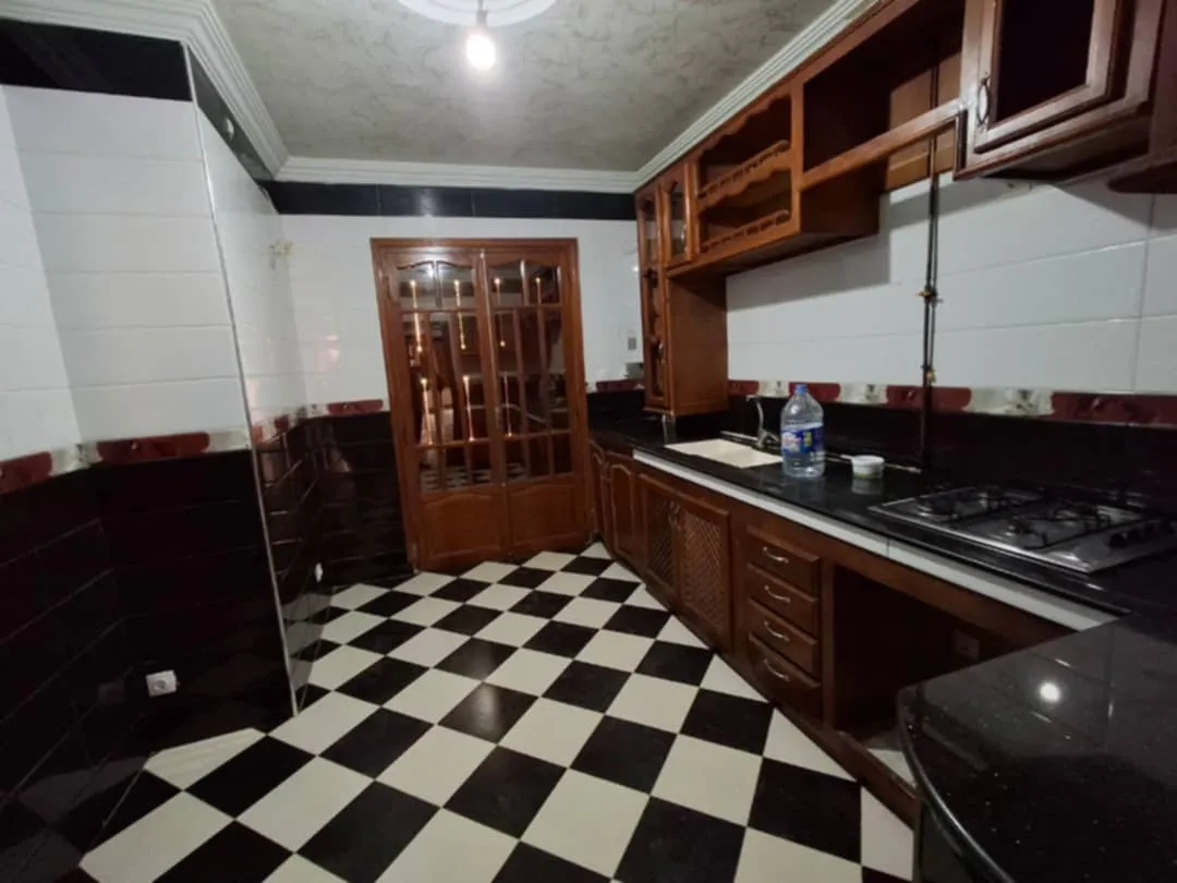 Location niveau de villa à belgaid 