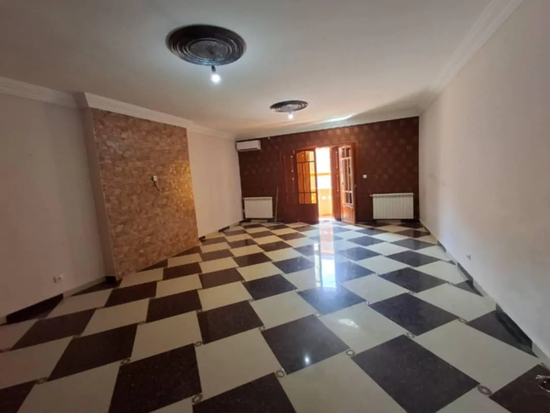 Location niveau de villa à belgaid 