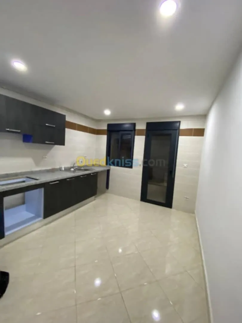location d'un appartement F3 à Bir El Djir
