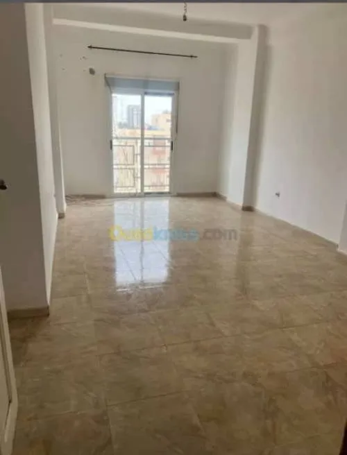 vente d'un appartement F3 à Belgaïd