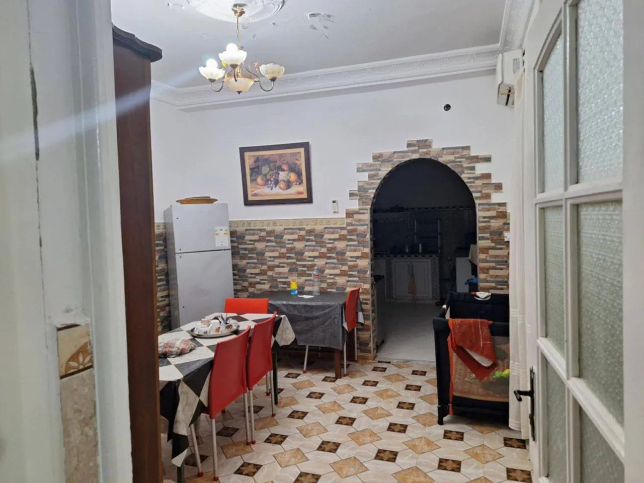 vente d'une villa R+2 située à Fernand Ville